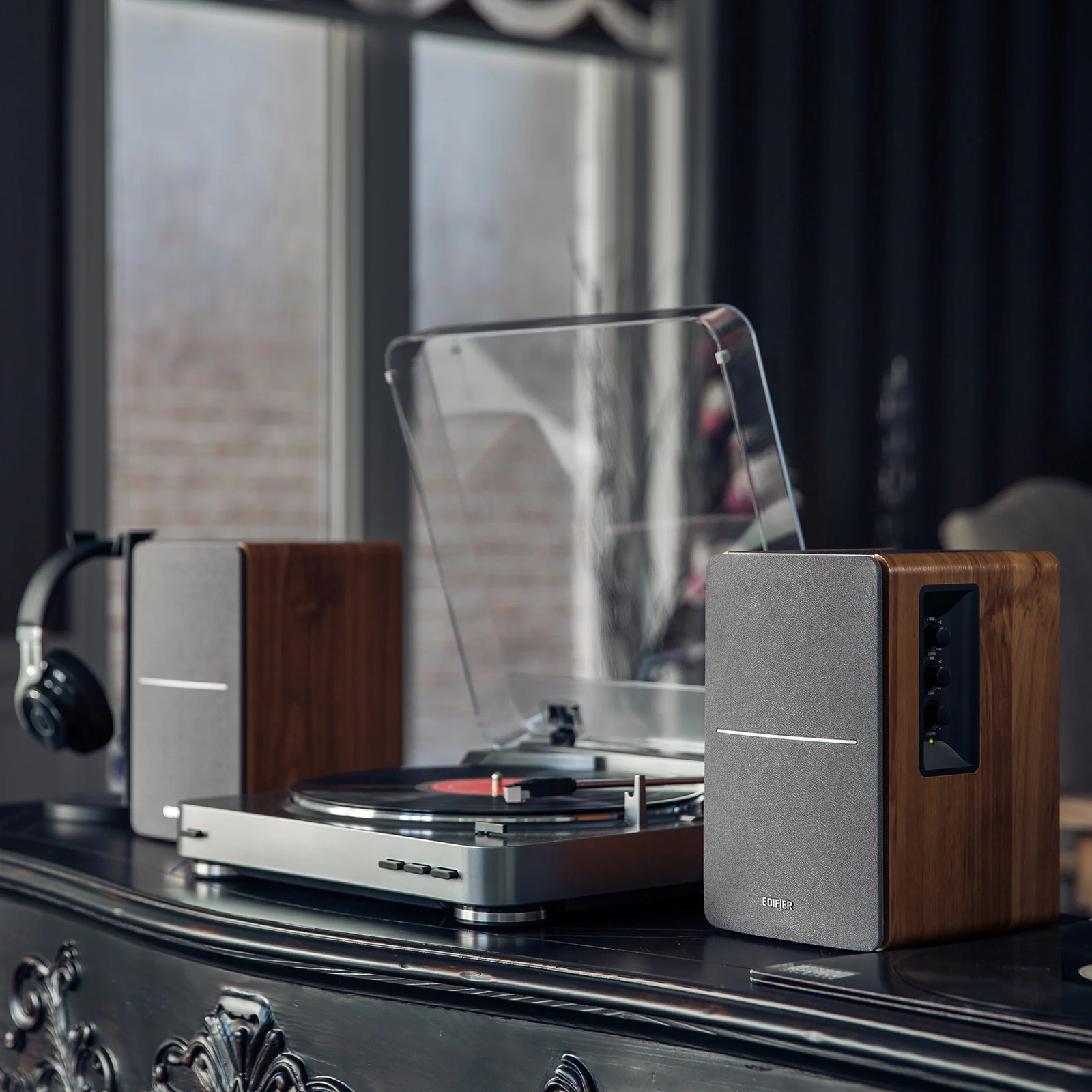 R1280T Powered Bookshelf Speakers (Certified Refurbished) - Image 7