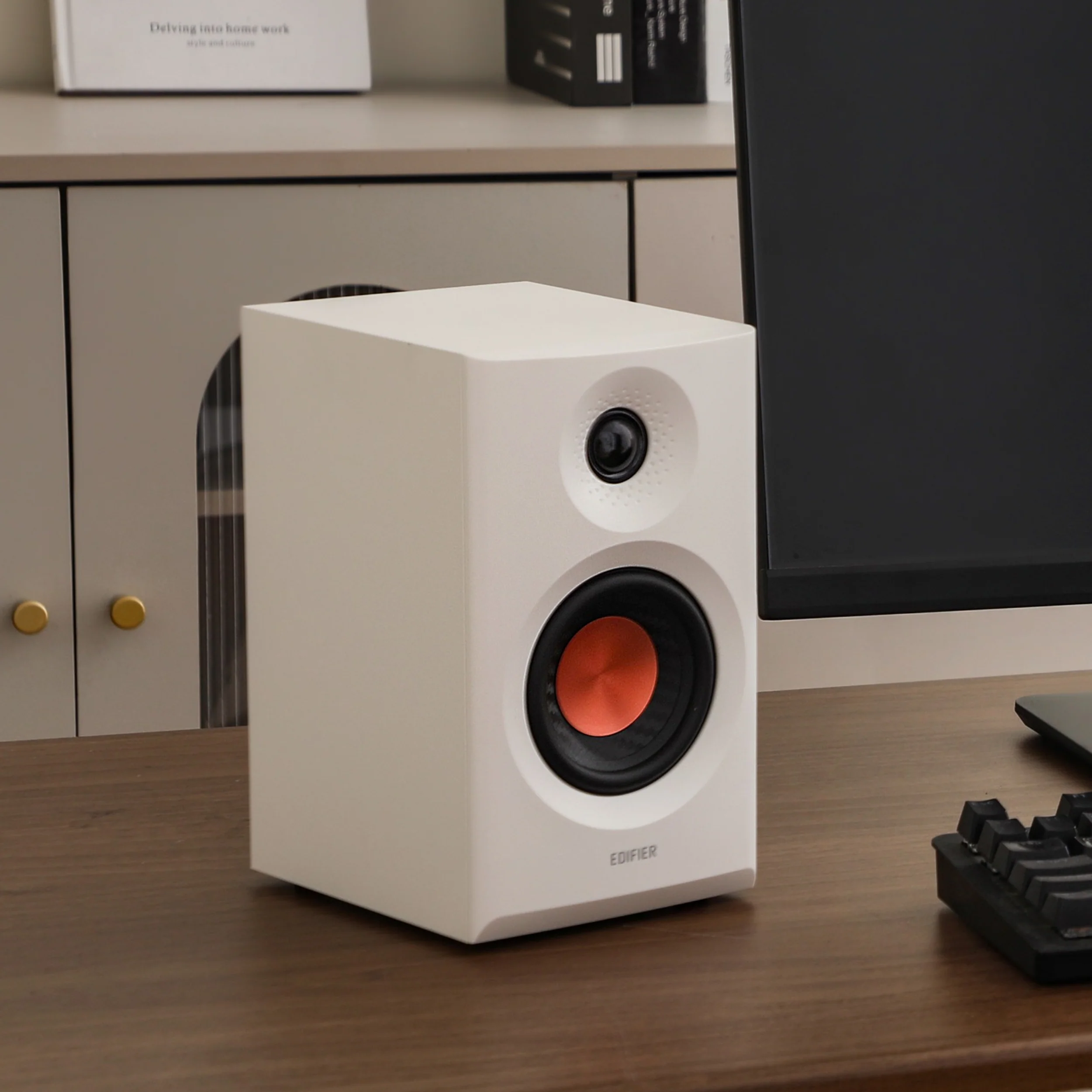 MR3 Powered Studio Monitor Speakers (Certified Refurbished) - Image 3