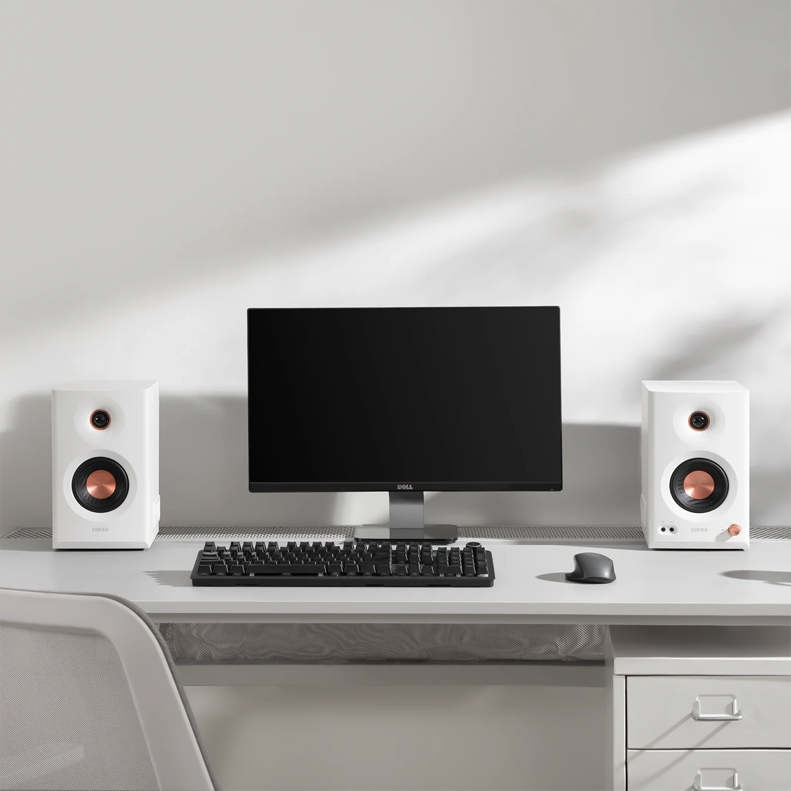 MR5 Tri-Amped Powered Studio Monitor Speakers - Image 11