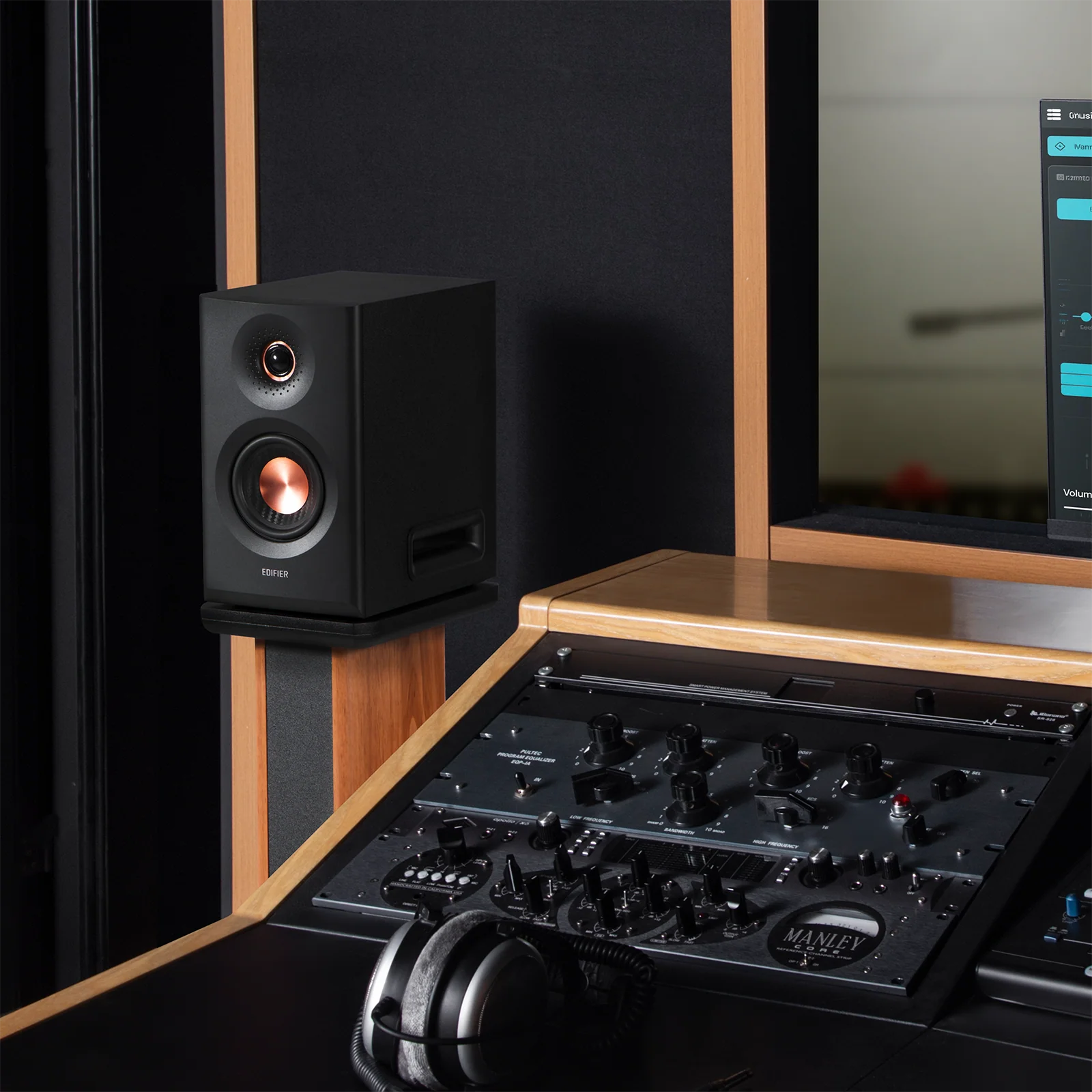 MR5 Tri-Amped Powered Studio Monitor Speakers - Image 5