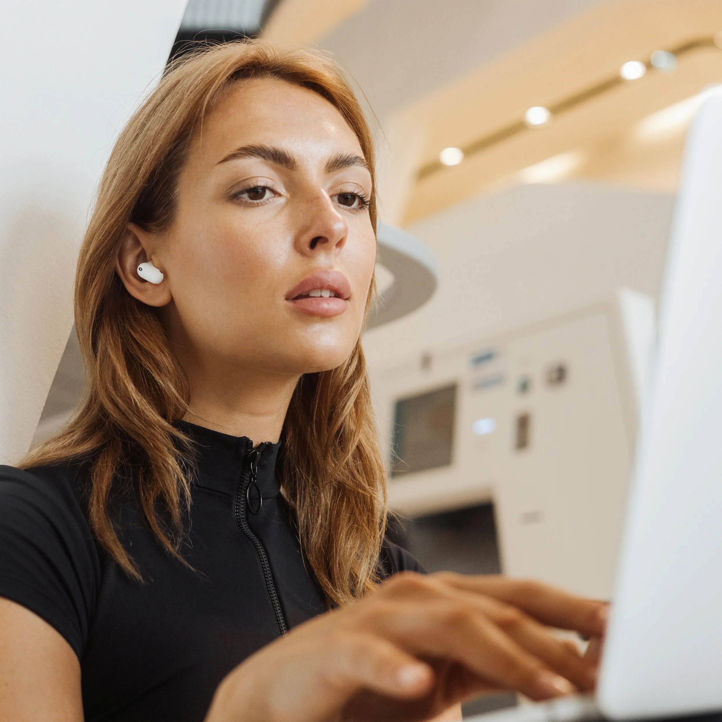 X1 Lite True Wireless Earbuds - Image 7